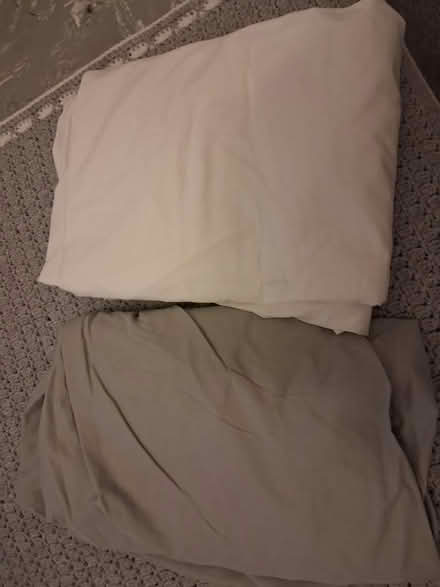 Photo of free fitted single sheets (Freshbrook SN5) #1