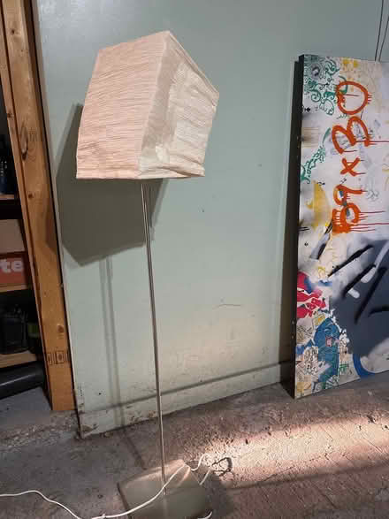 Photo of free Floor lamp (N.Farmington) #1
