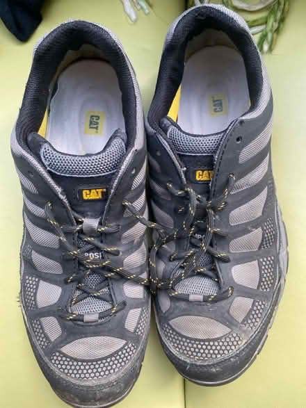 Photo of free Men’s CAT safety workshoes (Stockland Green B23) #1
