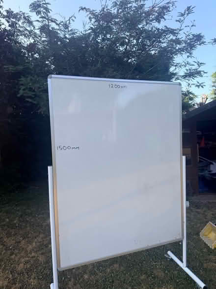 Photo of free White board (Hagley HR1) #1