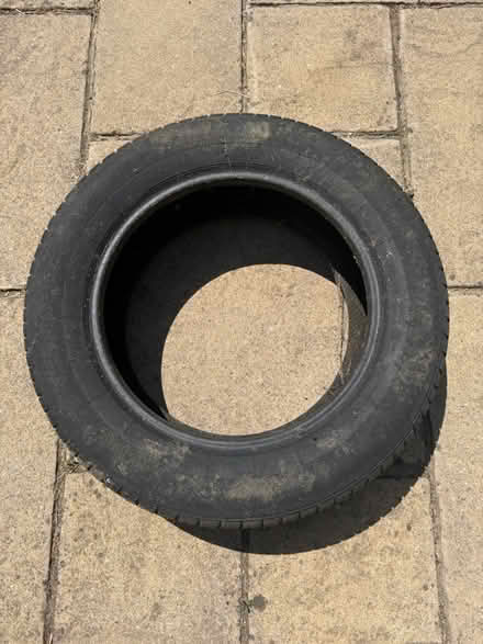 Photo of free Old tyre (Cowplain PO8) #1