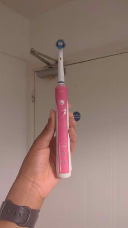 Photo of free Electric toothbrush (Oxford OX4) #1