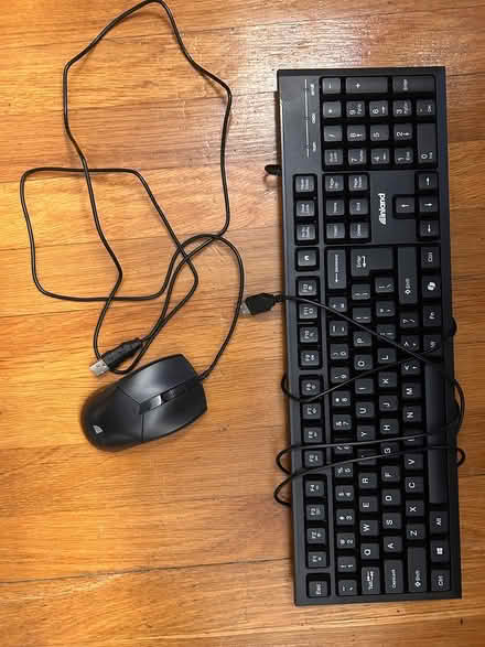 Photo of free wired keyboard and mouse (Tufts University) #1