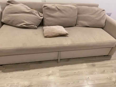 Photo of free Cream settee (Lower Sydenham SE26 5FG) #1