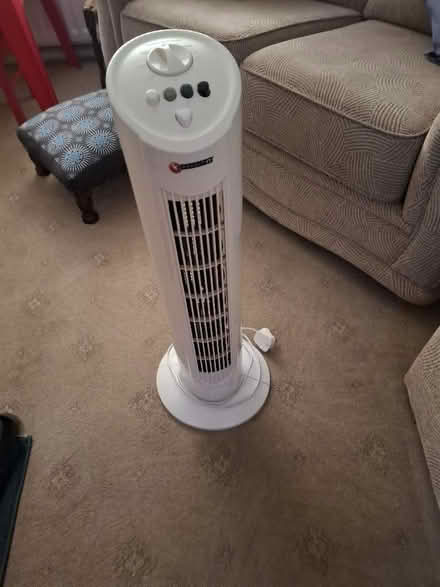 Photo of free Osilating fan in working order (Sherburn DH6) #1