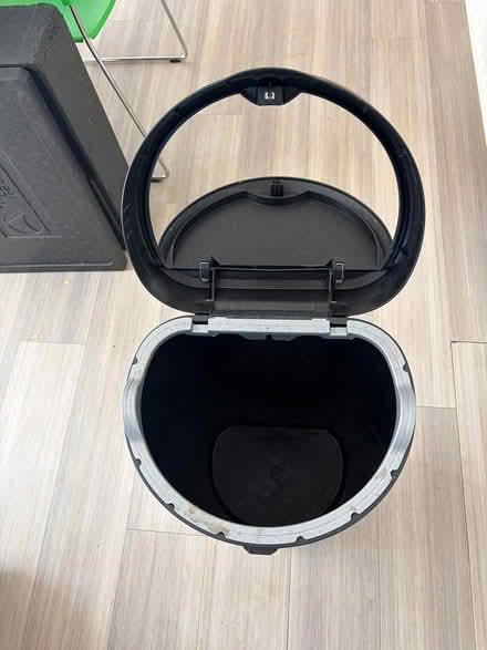 Photo of free Stainless steel look kitchen bin (Daventry NN11) #4