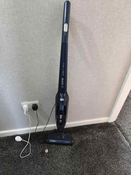 Photo of free Wireless hoover (Greengates BD10) #1
