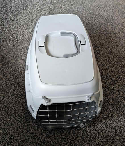 Photo of free Pet Carrier (Holmewood BD4) #1