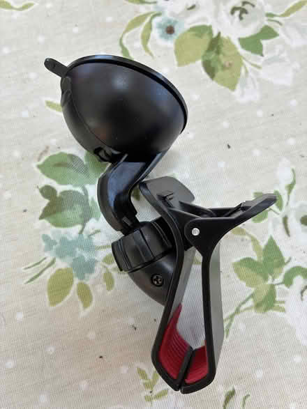 Photo of free Phone car holder (Bordon GU35) #2