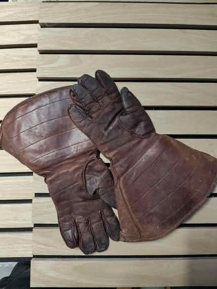 Photo of free Vintage Motorcycle Gloves (Sarisbury Green SO31) #2