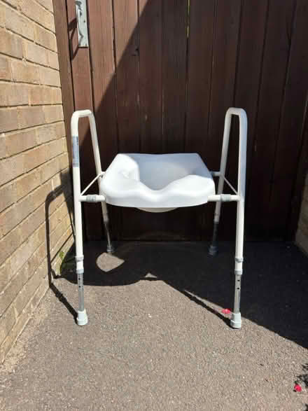 Photo of free New over the toilet seat (Merley BH21) #2
