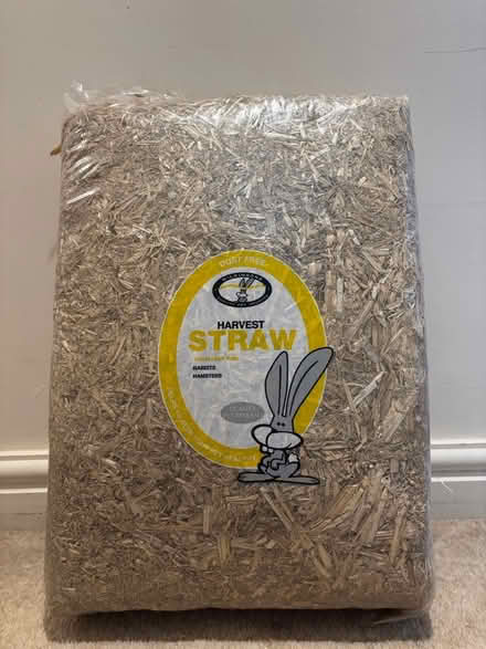 Photo of free Harvest Straw (Wantage OX12) #1