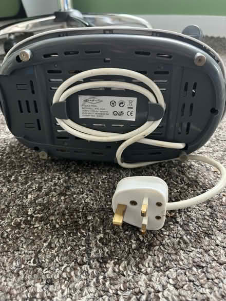 Photo of free Small toaster (Clermiston, EH4) #3