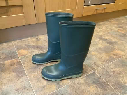 Photo of free WELLIES ?Men’s size 6 (Worlds End Burgess Hill RH15 0) #2