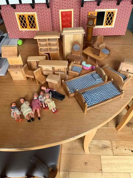 Photo of free Dolls house (Ewell KT17) #2