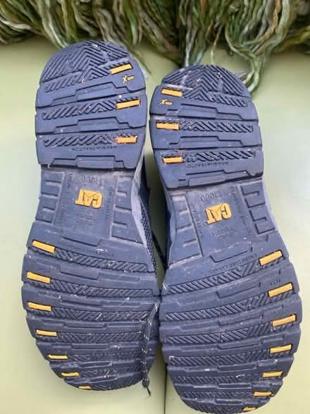 Photo of free Men’s CAT safety workshoes (Stockland Green B23) #2