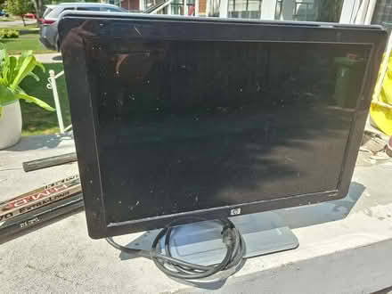 Photo of free HP 20.1-inch monitor (Scarborough) #1