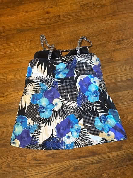 Photo of free Size 16 Bathing Suit Top (Clason Point Bronx NY) #2