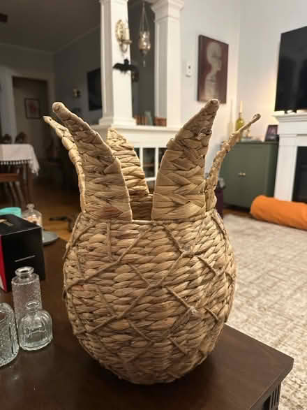 Photo of free Decorative woven basket (Malden) #1