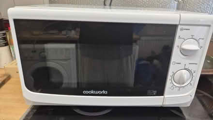 Photo of free Cookworks Microwave Oven (Maida vale W9) #1