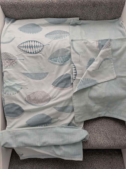 Photo of free Double duvet cover and pillowcases (Beulah Hill SE19) #1