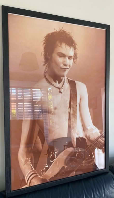 Photo of free Sid Vicious framed photo poster (M16 9 WT) #1
