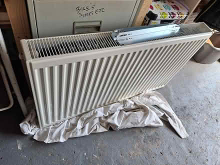 Photo of free Double Radiator 1000 x 600 (AL6 Welwyn) #1