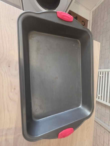 Photo of free Roasting tray (Malvern Link WR14) #1