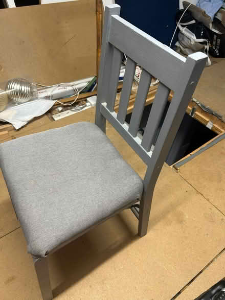 Photo of free One chair (Freeland. Oxfordshire) #1