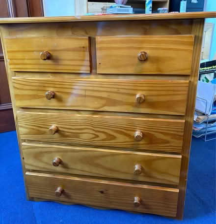 Photo of free Varnished wooden chest of drawers (Ayr KA7) #1