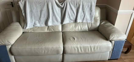 Photo of free Leather recliner settee (Bromsgrove) #1