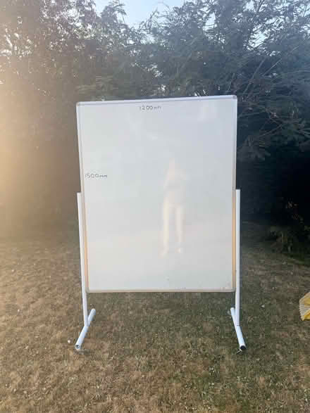 Photo of free White board (Hagley HR1) #3