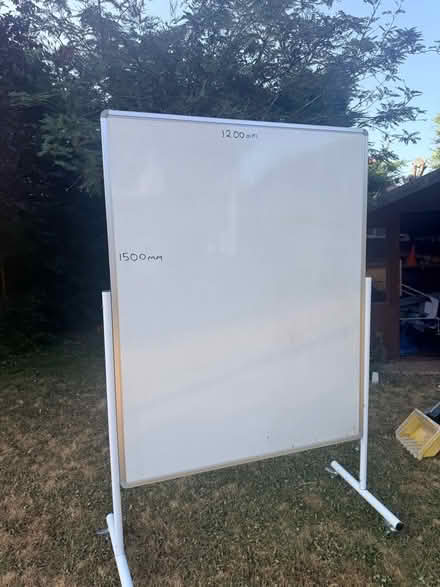 Photo of free White board (Hagley HR1) #2