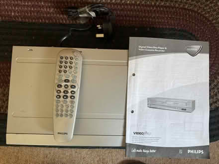 Photo of free Philips Digital Disc Player and Video Cassette Recorder (Berkhamsted HP4) #1