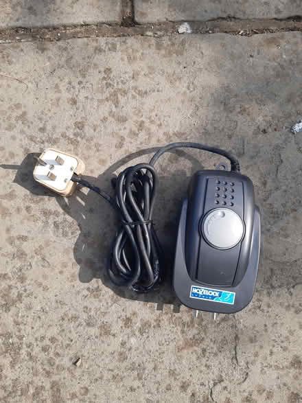 Photo of free Hozelock air pump (Letchworth near Standalone SG6) #2