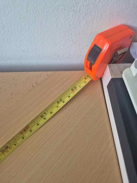 Photo of free Corner desk (Elstree WD6) #3