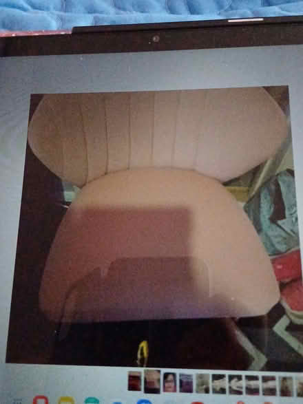 Photo of free Good swivel chair. Pink (Chineham RG24) #1