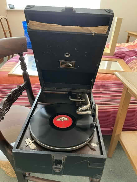 Photo of free Wind up gramophone (Chiswick W4) #1