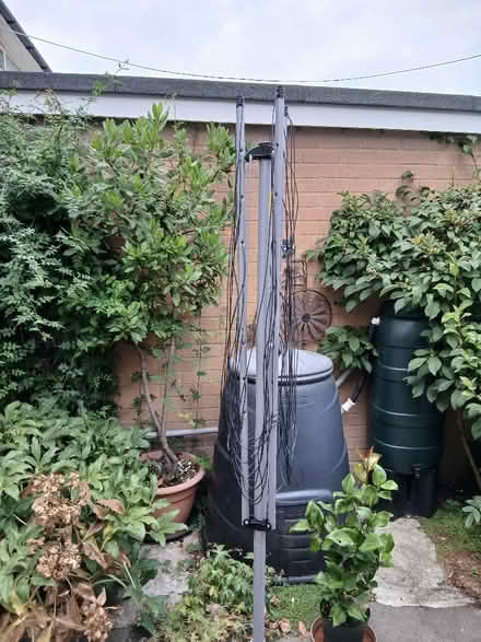 Photo of free Rotary washing line (Chelsfield BR6) #2