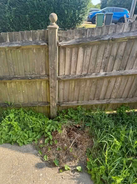Photo of Arris fence posts and rails (Ore TN35) #1
