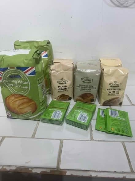 Photo of free Bread flour and yeast (Cutteslowe OX2) #1