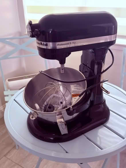 Photo of free Kitchenaid 5-quart stand mixer (Pollard Rd & More Ave) #1