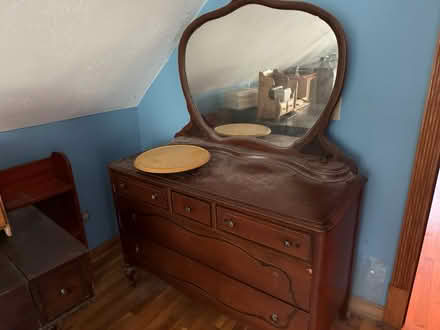 Photo of free House cleanout (Hallwood Dr Surry) #1