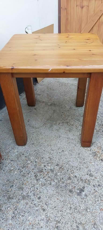 Photo of free Kitchen table (Surbiton, KT6) #1