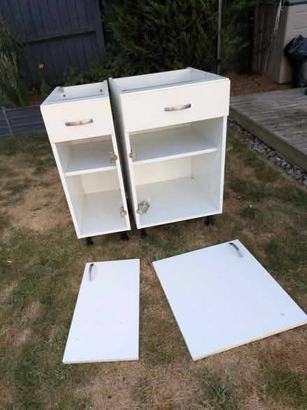 Photo of free Kitchen units and worktop (Chippenham SN15) #1
