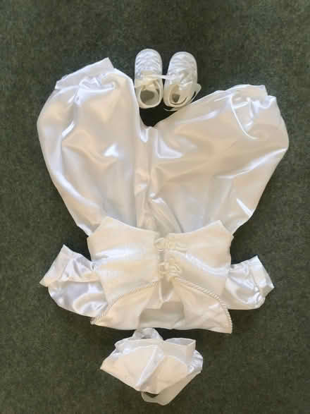 Photo of free Moses basket (Astwood Bank B96) #3