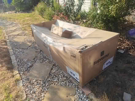 Photo of free Huge enforced cardboard box (Chessington KT9) #1