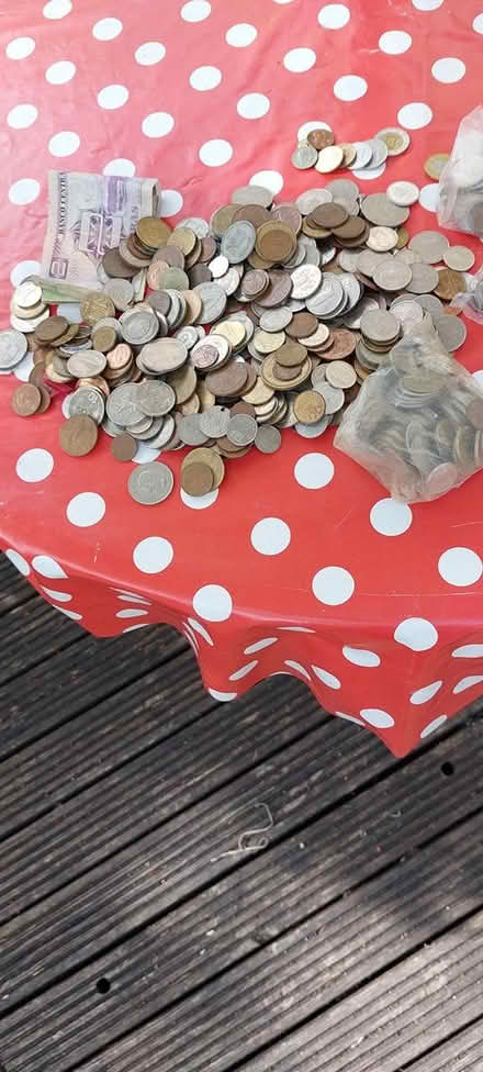 Photo of free coins around the world (Surbiton, KT6) #1