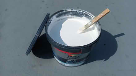 Photo of free Brilliant White Vinyl Matt Emulsion Paint (Kendal LA9) #1