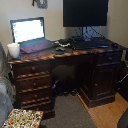 Photo of free Desk (Hyde Park LS6) #1